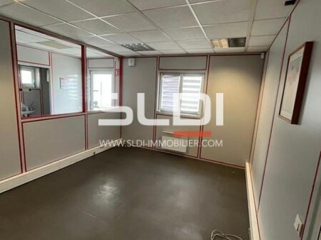 Locaux d'activités A LOUER - BELLEVILLE-EN-BEAUJOLAIS - 2 710 m²
