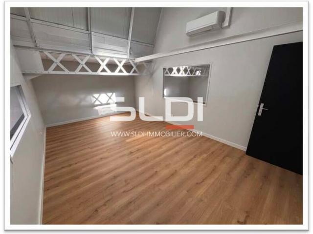 Locaux d'activités A LOUER - VENISSIEUX - 794 m²