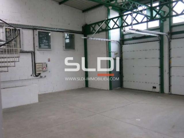 Locaux d'activités A LOUER - VENISSIEUX - 794 m²