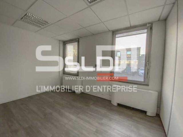 Bureaux A LOUER - BRON - 150 m²