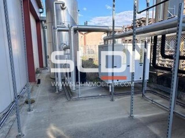 Entrepôts/Messagerie A LOUER - HEYRIEUX - 950 m²