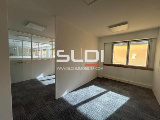 Bureaux A VENDRE - ECULLY - 311 m²