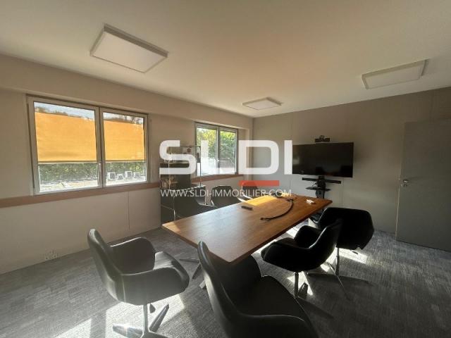 Bureaux A VENDRE - ECULLY - 311 m²