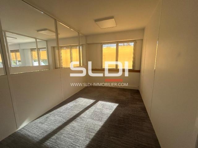 Bureaux A VENDRE - ECULLY - 311 m²