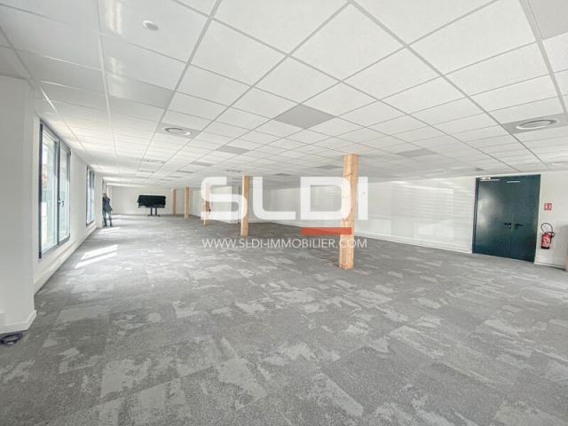Bureaux A LOUER - SAINTE FOY LES LYON - 1 072 m²