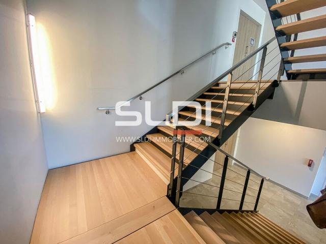 Bureaux A LOUER - SAINTE FOY LES LYON - 1 072 m²