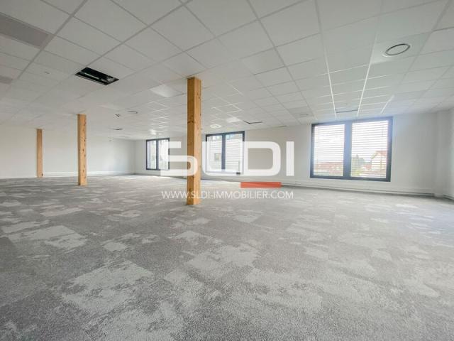 Bureaux A LOUER - SAINTE FOY LES LYON - 1 072 m²