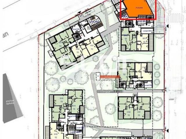 Commerces A VENDRE OU A LOUER - DECINES CHARPIEU - 102 m²