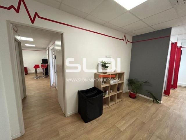 Bureaux A LOUER - GENAY - 124 m²