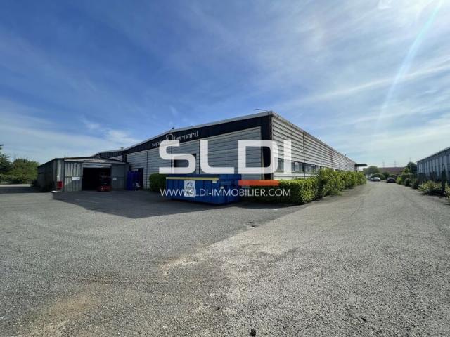 Locaux d'activités A LOUER - VENISSIEUX - 2 002 m²