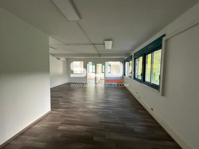 Bureaux A LOUER - LA TOUR DE SALVAGNY - 280 m²