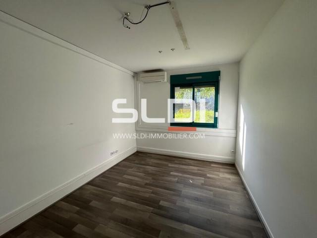 Bureaux A LOUER - LA TOUR DE SALVAGNY - 280 m²