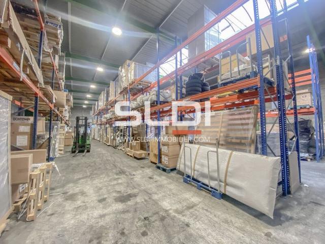 Locaux d'activités A LOUER - GENAS - 1 113 m²