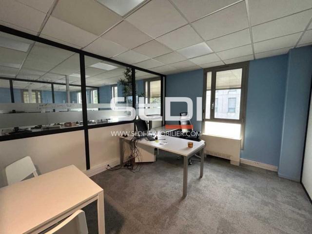 Bureaux A LOUER - LIMAS - 107 m²