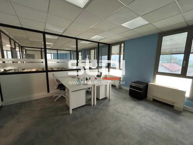 Bureaux A LOUER - LIMAS - 107 m²