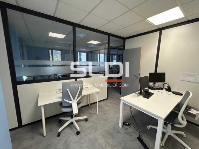 Bureaux A LOUER - LIMAS - 107 m²