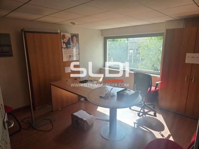 Commerces A LOUER - MACON - 333 m²