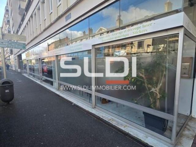 Commerces A LOUER - MACON - 373 m²