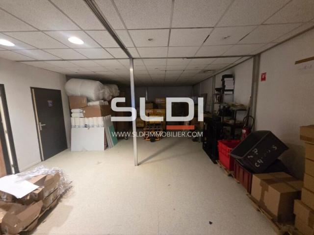 Commerces A LOUER - MACON - 373 m²