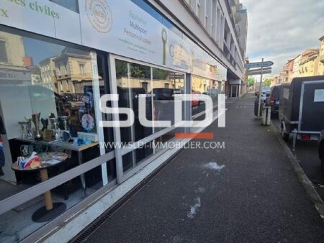 Commerces A LOUER - MACON - 373 m²
