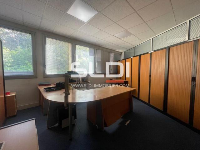 Bureaux A LOUER - ECULLY - 135 m²