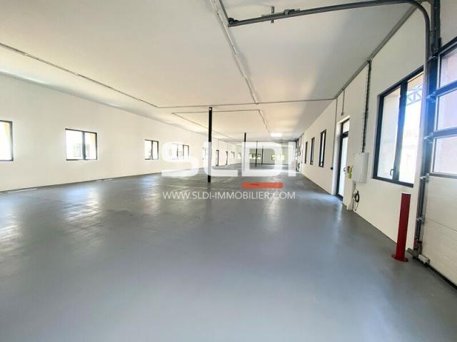 Locaux d'activités A LOUER - VENISSIEUX - 1 694 m²