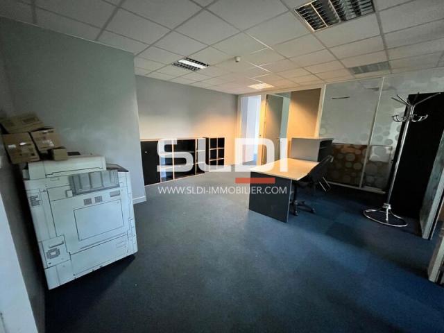 Bureaux A LOUER - LYON - 90 m²