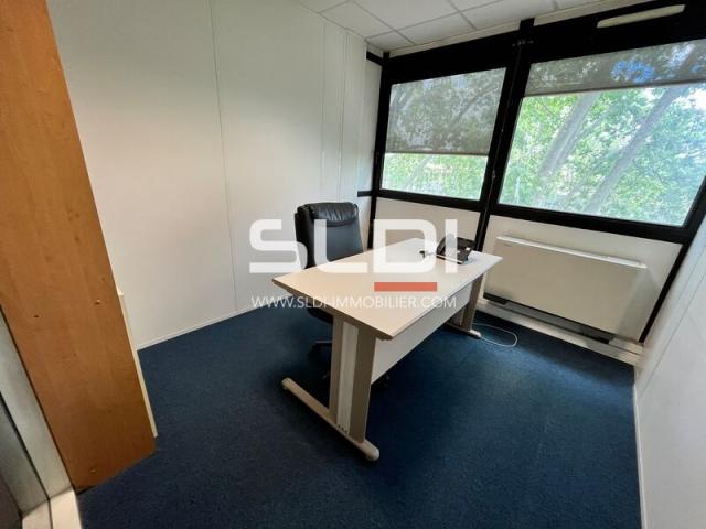 Bureaux A LOUER - LYON - 90 m²
