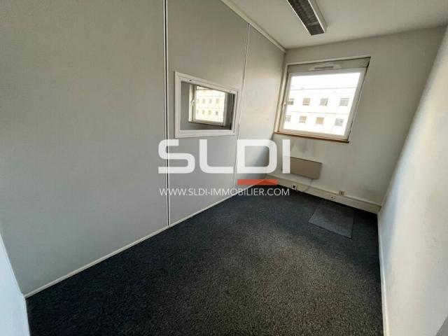 Bureaux A LOUER - LYON - 63 m²