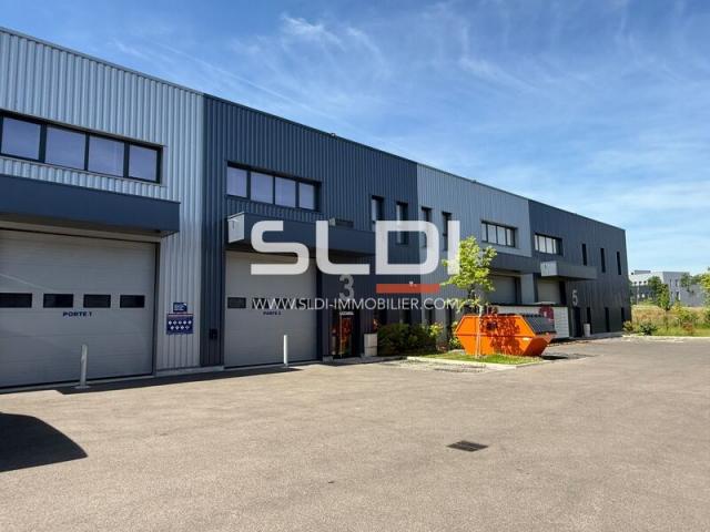 Locaux d'activités A LOUER - BOURGOIN JALLIEU - 1 486 m²