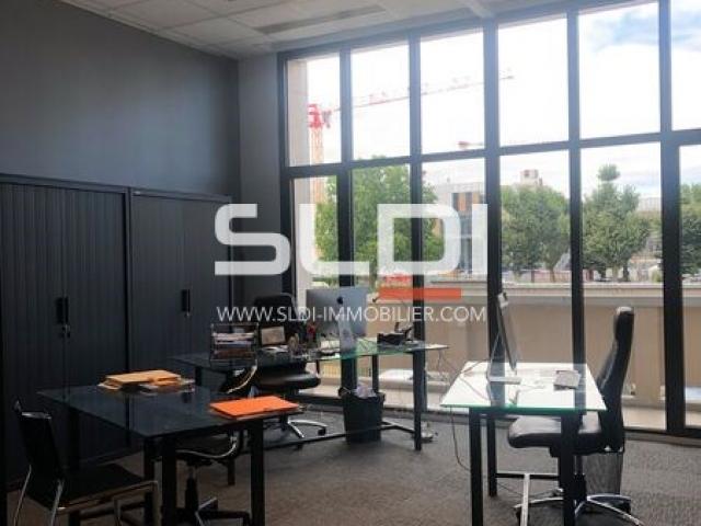 Bureaux A LOUER - LYON - 90 m²