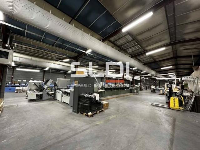 Locaux d'activités A VENDRE - BRON - 1 970 m²