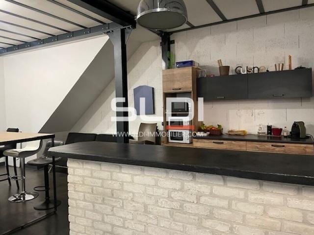 Locaux d'activités A VENDRE - DECINES CHARPIEU - 534 m²