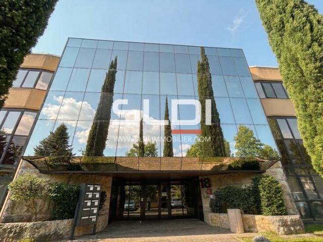 Bureaux A VENDRE - SAINT DIDIER AU MONT D'OR - 200 m²
