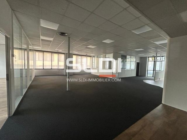 Bureaux A VENDRE - SAINT DIDIER AU MONT D'OR - 200 m²