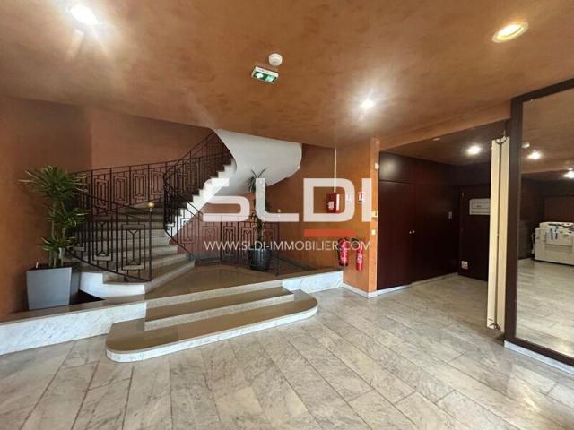 Bureaux A VENDRE - SAINT DIDIER AU MONT D'OR - 200 m²