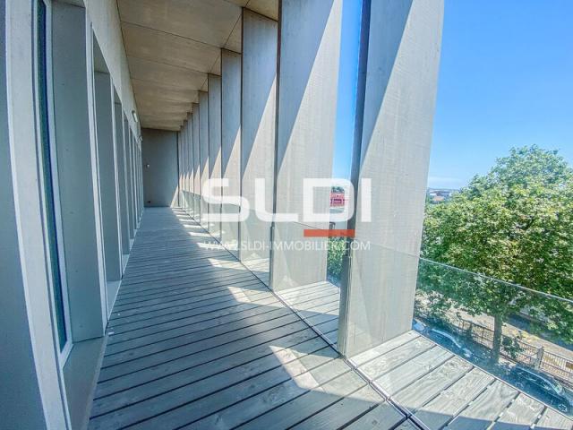 Bureaux A LOUER - VILLEURBANNE - 990 m²
