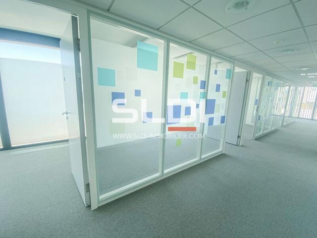 Bureaux A LOUER - VAULX EN VELIN - 4 125 m²