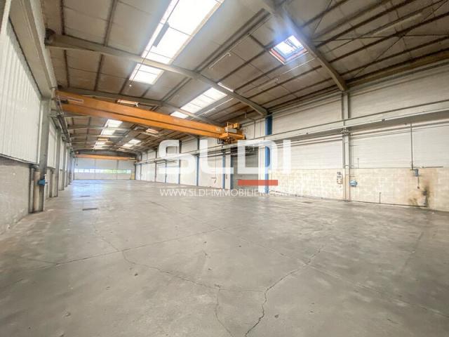 Locaux d'activités A LOUER - BELIGNEUX - 3 480 m²