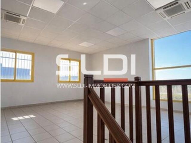 Locaux d'activités A LOUER - LA VERPILLIERE - 194 m²