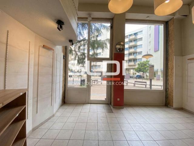 Commerces A LOUER - LYON - 78 m²