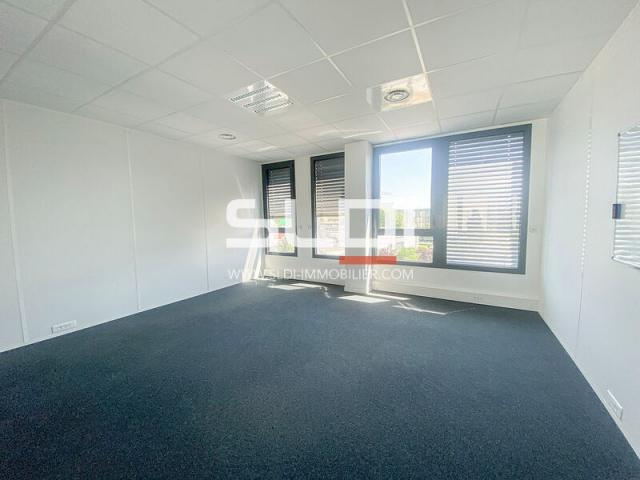 Bureaux A LOUER - VAULX EN VELIN - 205 m²