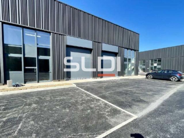 Locaux d'activités A VENDRE OU A LOUER - TREVOUX - 464 m²