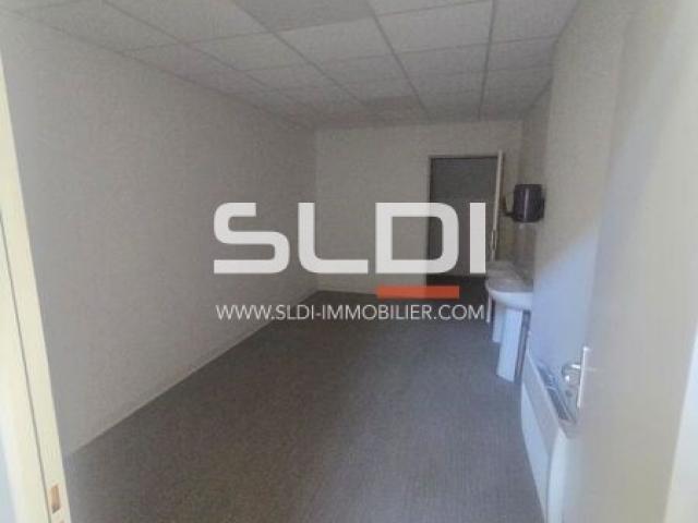 Locaux d'activités A LOUER - SAINT ETIENNE - 1 085 m²