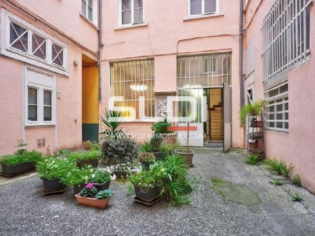 Bureaux A VENDRE OU A LOUER - LYON - 93 m²