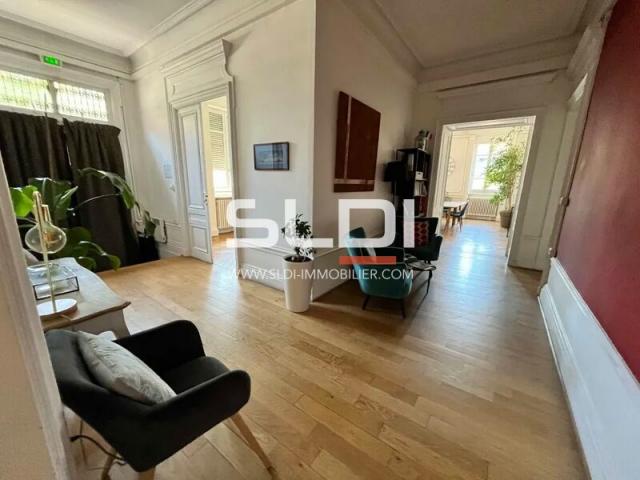 Bureaux A LOUER - LYON - 51 m²
