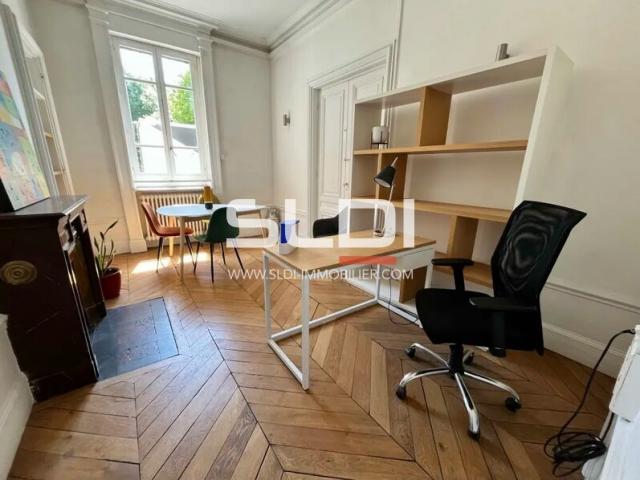 Bureaux A LOUER - LYON - 51 m²