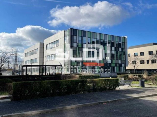 Bureaux A VENDRE OU A LOUER - LYON - 177 m²