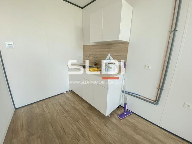 Bureaux A LOUER - VAULX EN VELIN - 234 m²