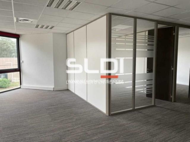 Bureaux A LOUER - VENISSIEUX - 106 m²